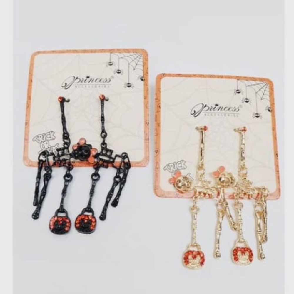 2 pair Halloween earrings black and gold color